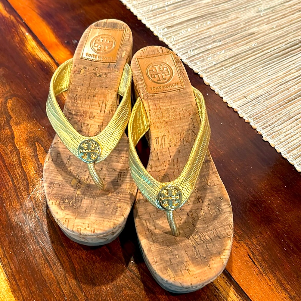 Tory Burch, gold, wedge flip flops